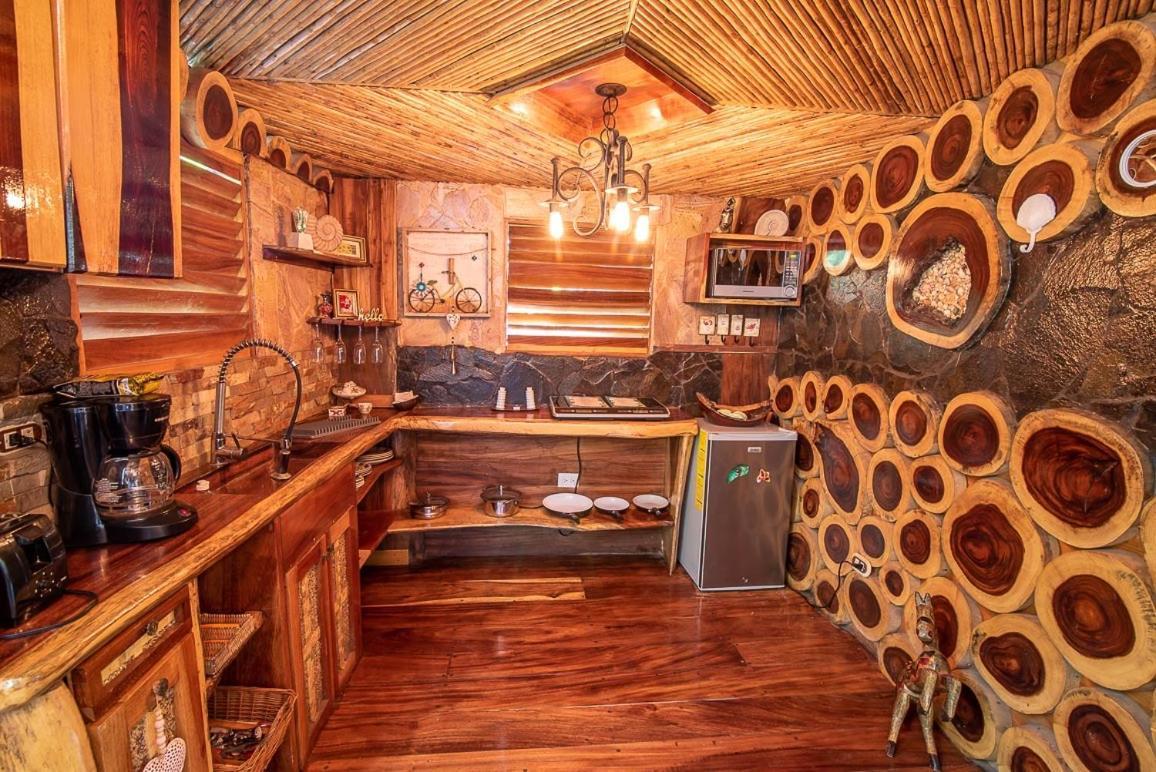 Ocho Artisan Bungalows (Adults Only) Tamarindo Exteriér fotografie